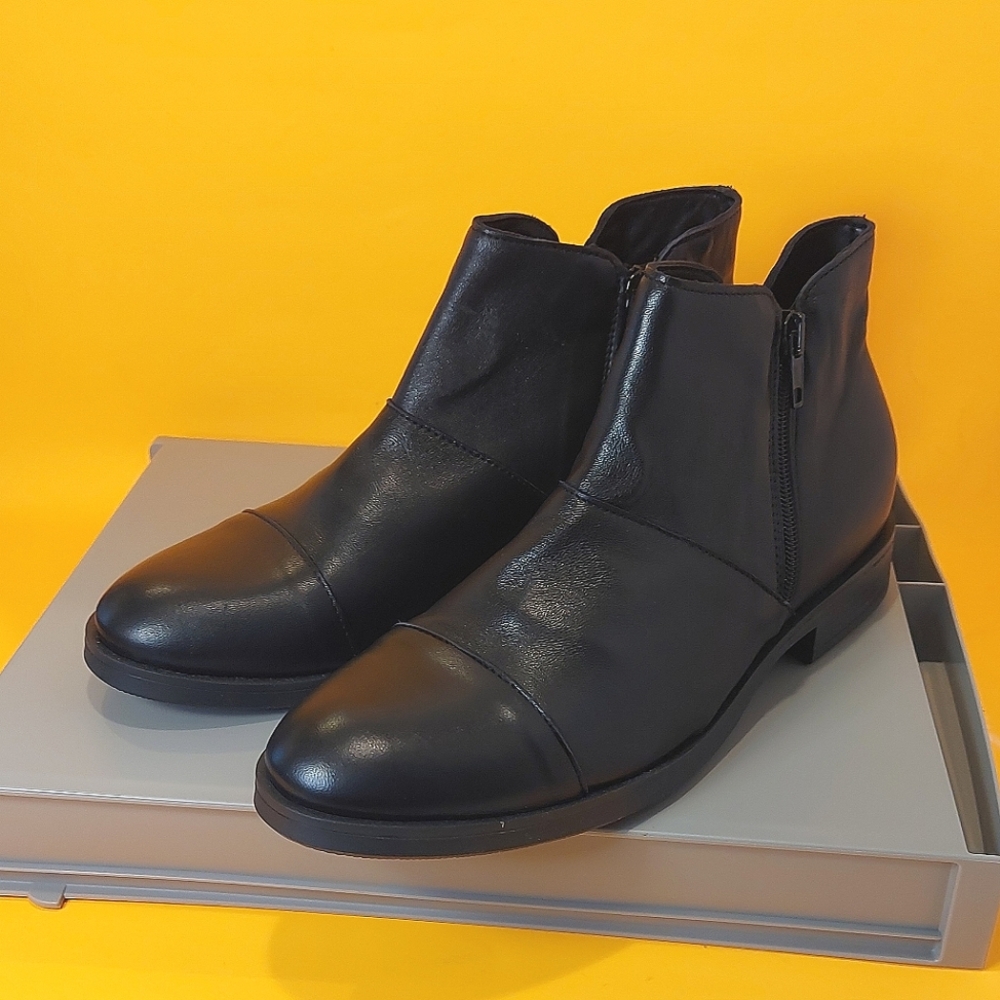 New Italian black leather woman's low ankle booties with walkable block …